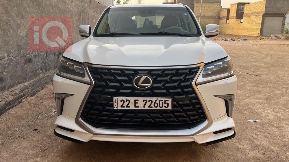 Lexus LX